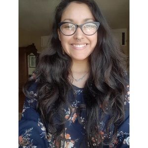 Meet your Posher, Melissa